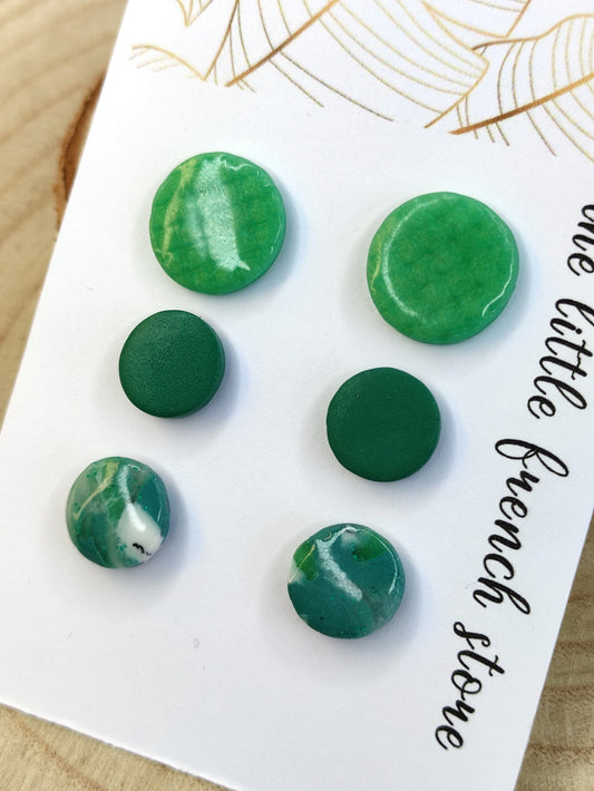 Stud earrings shades of green (P255)